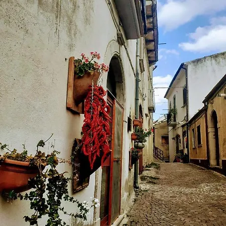 Le Origini Casa In Borgo Tipico Lucano Trivigno